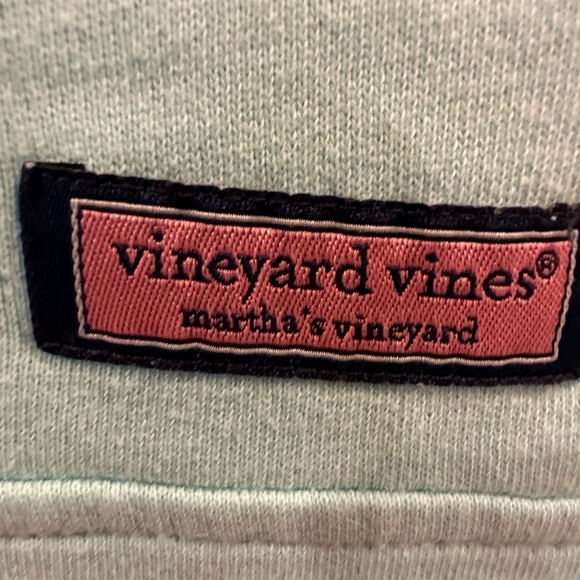 Vineyard Vines sweatshirt - Picture 2 of 2